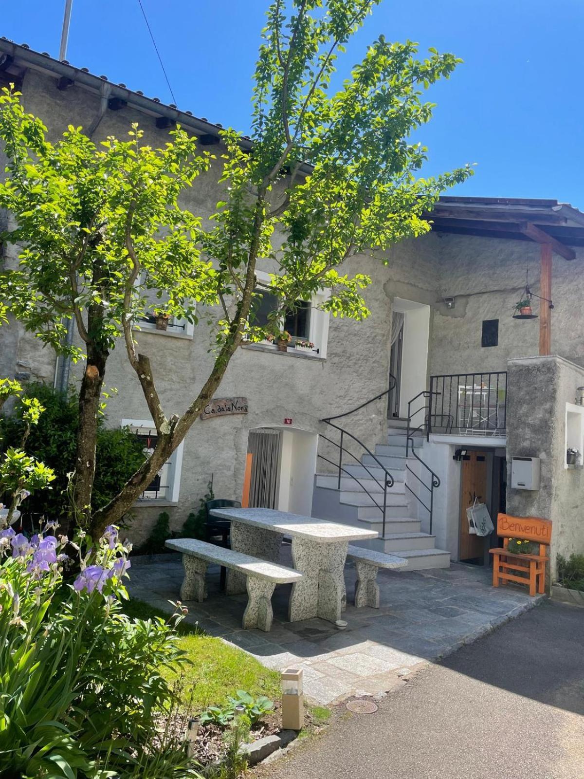 Ca Da La Nona Hotel Cavigliano Buitenkant foto